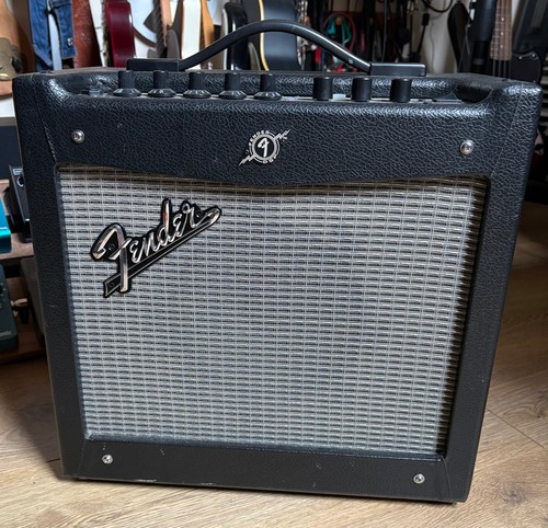 Fender mustang 2 amplifier - 1,