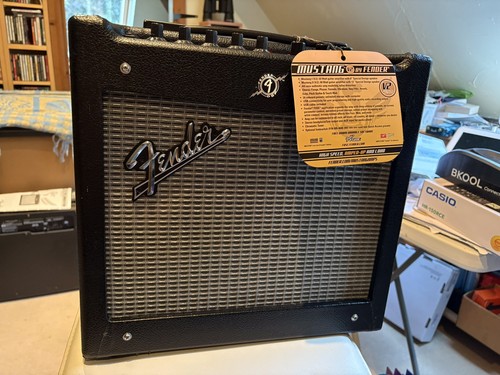Fender mustang electric - 1,