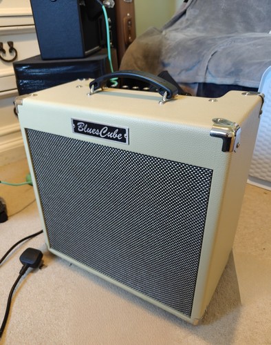 Roland blues cube hot - roland,