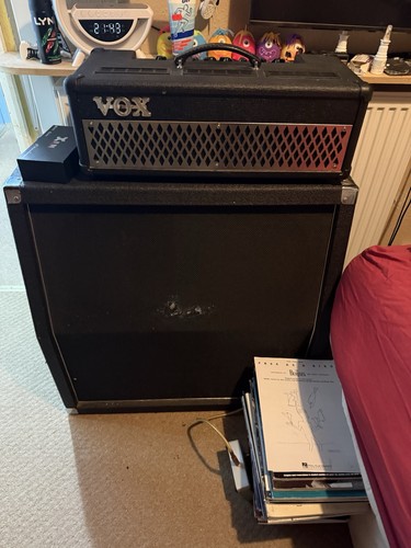 Bugera 4x12 cabinet and vox - 4x12,
