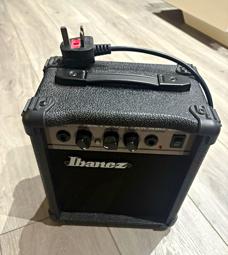 Ibanez ibz1g 10w solid state - 10w,