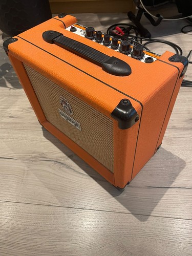 Orange crush guitar amp - orange,