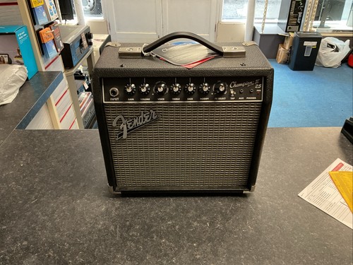 Fender champion guitar - champion, ii