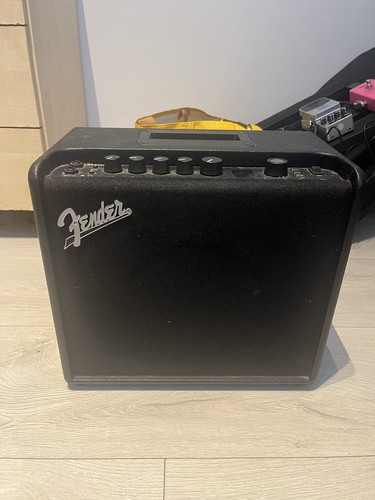 Fender mustang lt25 - mustang,