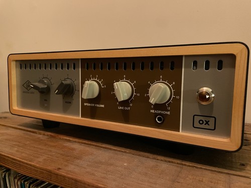 Universal audio amp top - amp,
